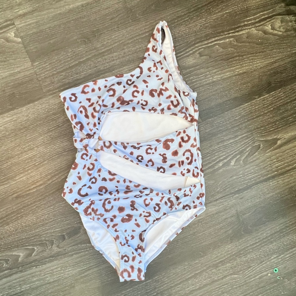 Submarine Cut-Out One Piece Leopard Print Girls Swimsuit